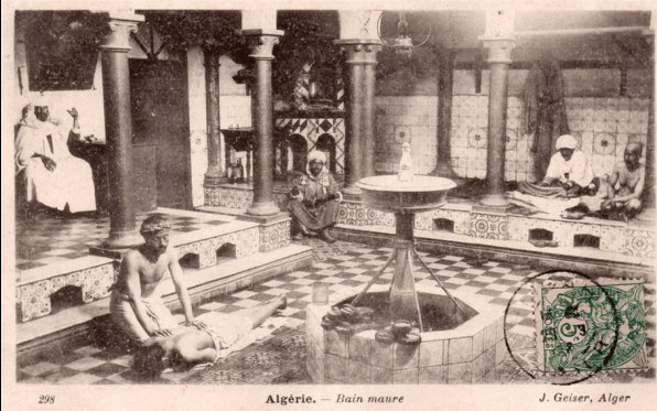 Massage dans un hammam.